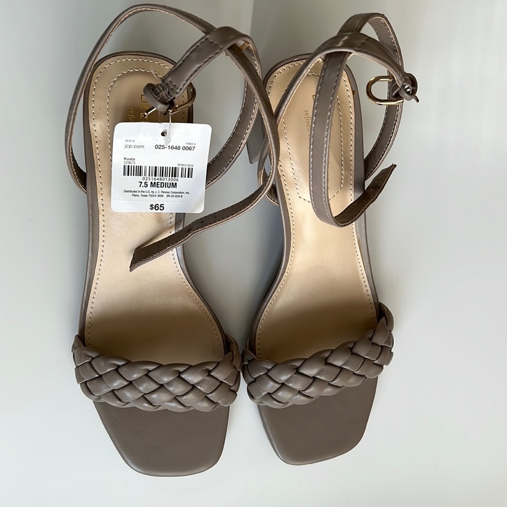 Liz Claiborne size 7.5 LC Bette Koala heels